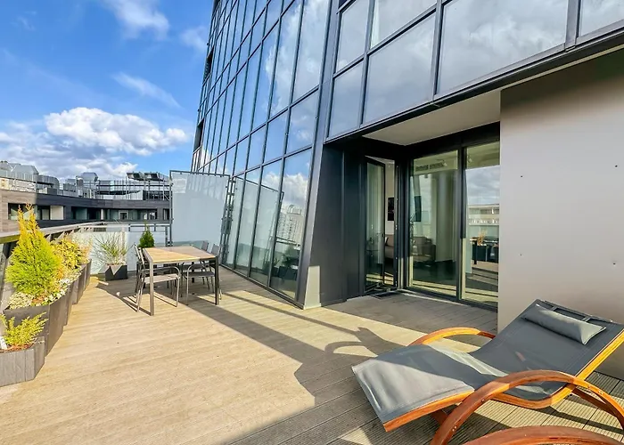 Hanza Tower Apartment No. 701 - Swimming Pool, Jacuzzi, Terrace